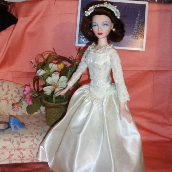 NEW-SIMPLE ELEGANCE CREAM GOWN ENSEMBLE FOR GENE MARSHALL-